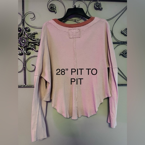 Nwot WE THE FREE Jayson Ringer Tee
PINK size small oversized - Picture 13 of 16